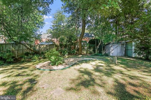 1611 Noyes Dr, Silver Spring MD 20910-2224 exterior