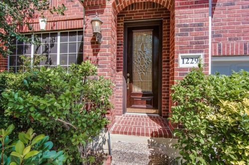 1229 Tioga Dr, Irving TX  75063-9380 exterior