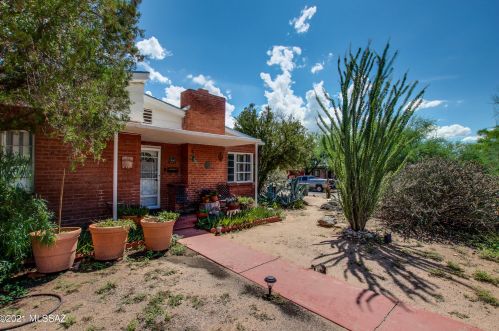 2002 Helen St, Tucson AZ  85719-4702 exterior