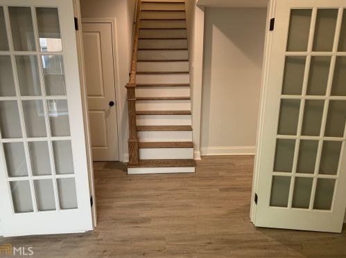 2565 Hawthorne Dr, Atlanta GA 30345-2039 exterior