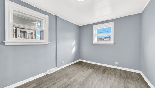 5717 Whipple St, Chicago IL  60629-2432 exterior