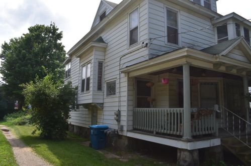 317 Burr Oak St, Kalamazoo, MI 49001-2639