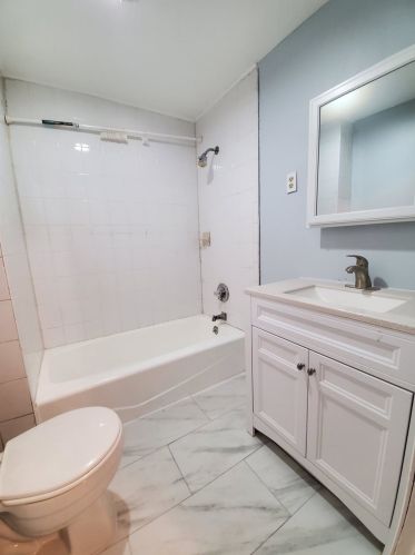 2402 West St, Union City NJ  07087-3614 exterior