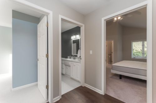 1909 Sharon Ln, Manitowoc WI 54220-1526 exterior