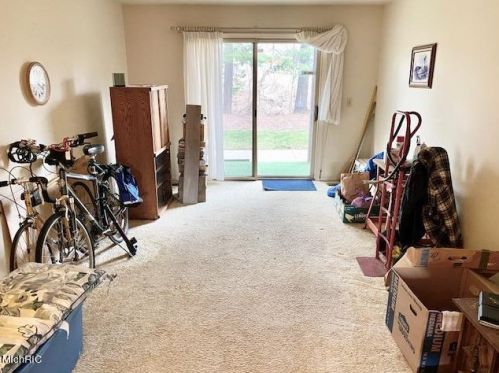 647 Andover St, Grand Rapids MI 49548-7608 exterior