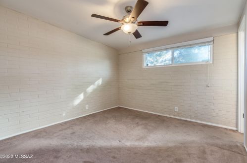 8217 Beverly St, Tucson AZ 85710-5931 exterior