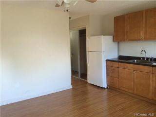 2407 Tusitala St, Honolulu HI  96815-3150 exterior