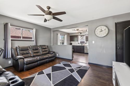 1547 Holmes Ave, Milwaukee WI  53221-3544 exterior