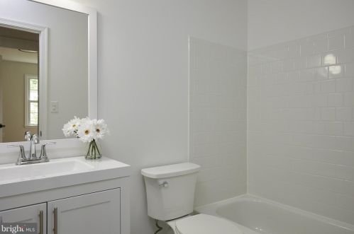 2405 Blue Valley Dr, Silver Spring MD 20904-5206 exterior