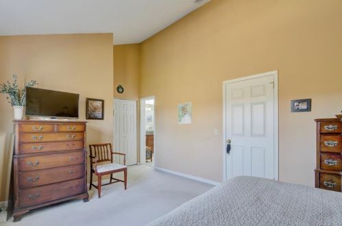 421 Cornwall Mdw Ln, Patterson NY 12563-2649 exterior