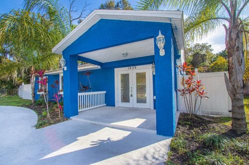 1909 Mcberry St, Tampa, FL 33610-5037