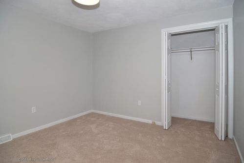 3 Marigold Cir, Providence RI 02904-3828 exterior