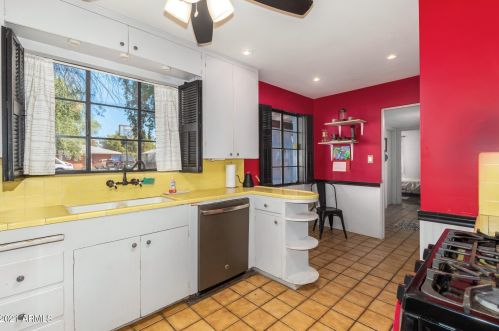 1721 Devonshire Ave, Phoenix AZ 85033-3241 exterior