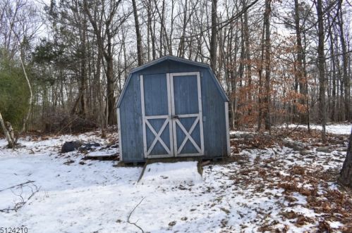 1020 Owassa Rd, Fredon NJ 07860-4120 exterior