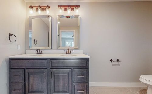 2501 Arc St, Saint Paul MN 55109-1918 exterior