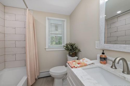 112 East St, New Britain CT  06051-3645 exterior