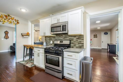 805 Un Ave, Fullerton CA 92831-2734 exterior