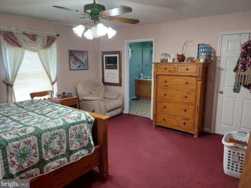 1170 Frederick Pike, Littlestown PA 17340-9381 exterior