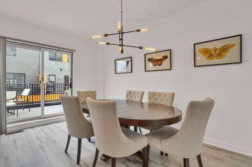 5563 Berlin Way, Pittsburgh PA  15201 exterior