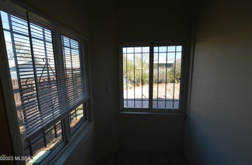 827 Helen St, Tucson AZ  85719-4423 exterior