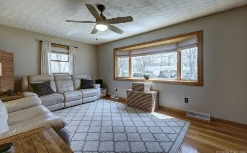 405 Rutland Rd, Milford CT 06461-1824 exterior