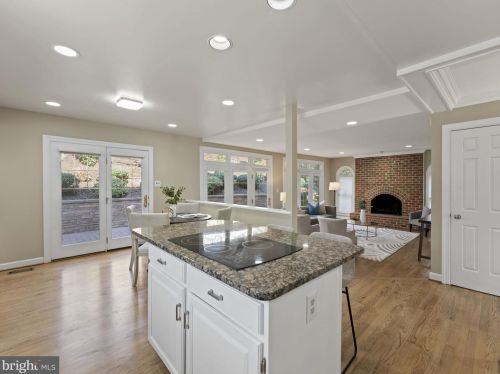 207 Glendale Ave, Alexandria VA 22301-2452 exterior