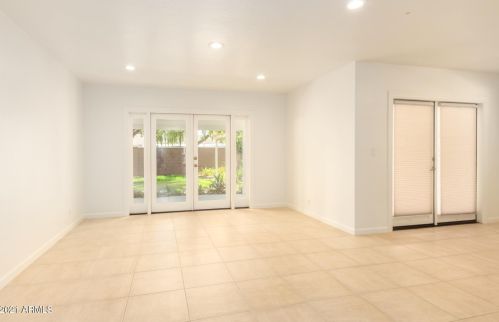 6138 9th Ave, Phoenix AZ  85013-1409 exterior