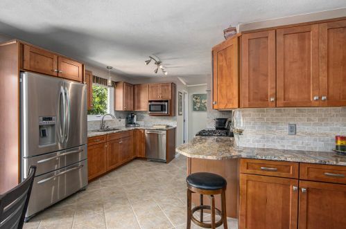 2530 G Ave, Kalamazoo MI 49004-1958 exterior