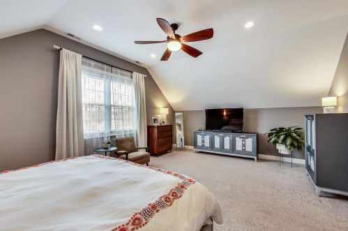 3216 Albany Ave, Chicago IL 60618-5702 exterior