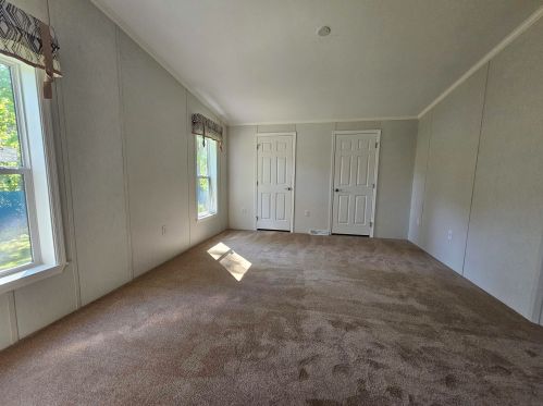 10 Emperor Dr, Concord NH  03303-4123 exterior