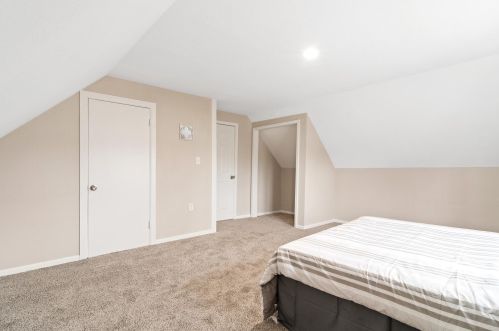 2812 8th St, Milwaukee WI 53215-3933 exterior