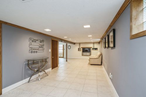 5000 Lawler Ave, Chicago IL 60638-2111 exterior