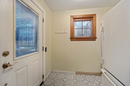 1253 Illinois Ave, Pittsburgh PA 15216-2505 exterior