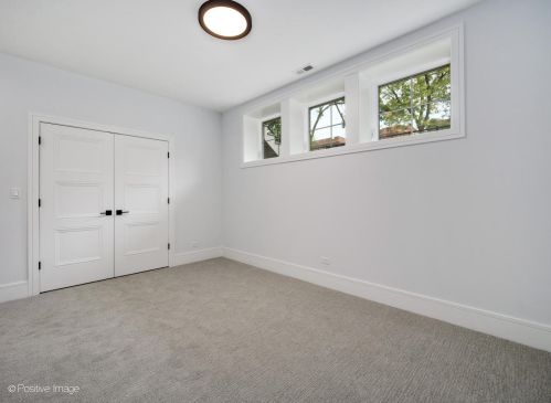 3310 Harding Ave, Chicago IL 60659-1008 exterior