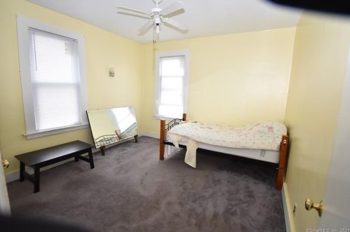 27 Thorniley St, New Britain CT 06051-1639 exterior