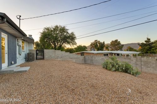 6126 Seneca St, Tucson AZ  85712-3011 exterior