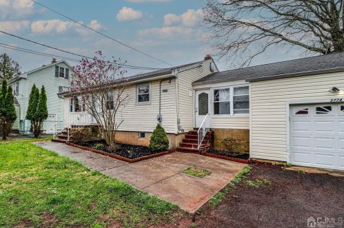 3774 Park Ave, Edison NJ  08820-2504 exterior