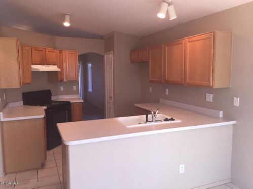 534 Bluefield Ave, Phoenix AZ  85023-6444 exterior