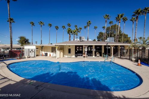 488 Silverbell Rd, Tucson AZ  85745-4331 exterior