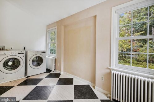 312 Alexandria Ave, Alexandria VA 22301-3036 exterior