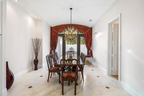 8060 Twin Lk Dr, Boca Raton FL 33496-1945 exterior