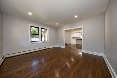 10 21st St, Huntington Station NY  11746-3259 exterior