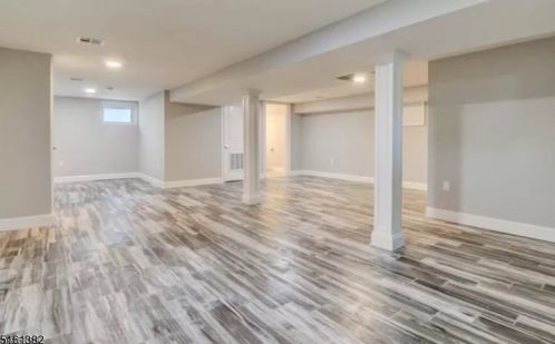 30 Elmwood Dr, Livingston NJ  07039-2205 exterior