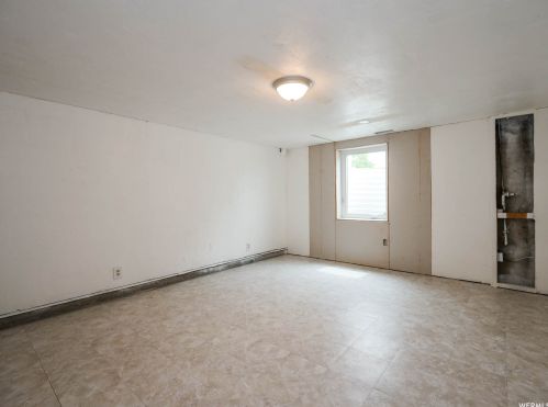 10208 1280, Sandy UT 84094-1359 exterior