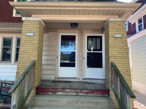 3115 Taylor Ave, Milwaukee WI  53207-2723 exterior