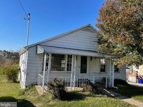 12530 Winterstown Rd, Cross Roads, PA 17322-8411