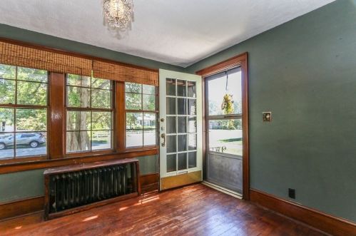 126 Greenacre Ave, Springfield, MA 01106-1907