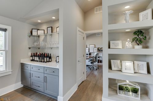 1485 Harts Mill Rd, Atlanta GA  30319-1824 exterior