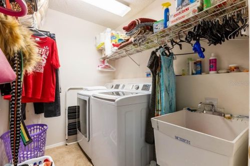 4206 Brentwood Park Cir, Tampa FL 33624-1307 exterior