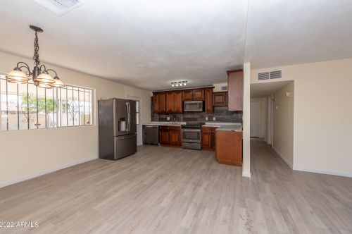 3707 Cactus Wren Dr, Phoenix AZ  85051-8227 exterior